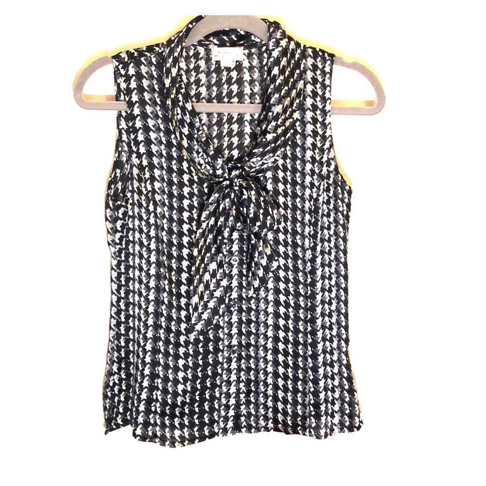 Sexy Tahari by Arthur S. Levin blouse!